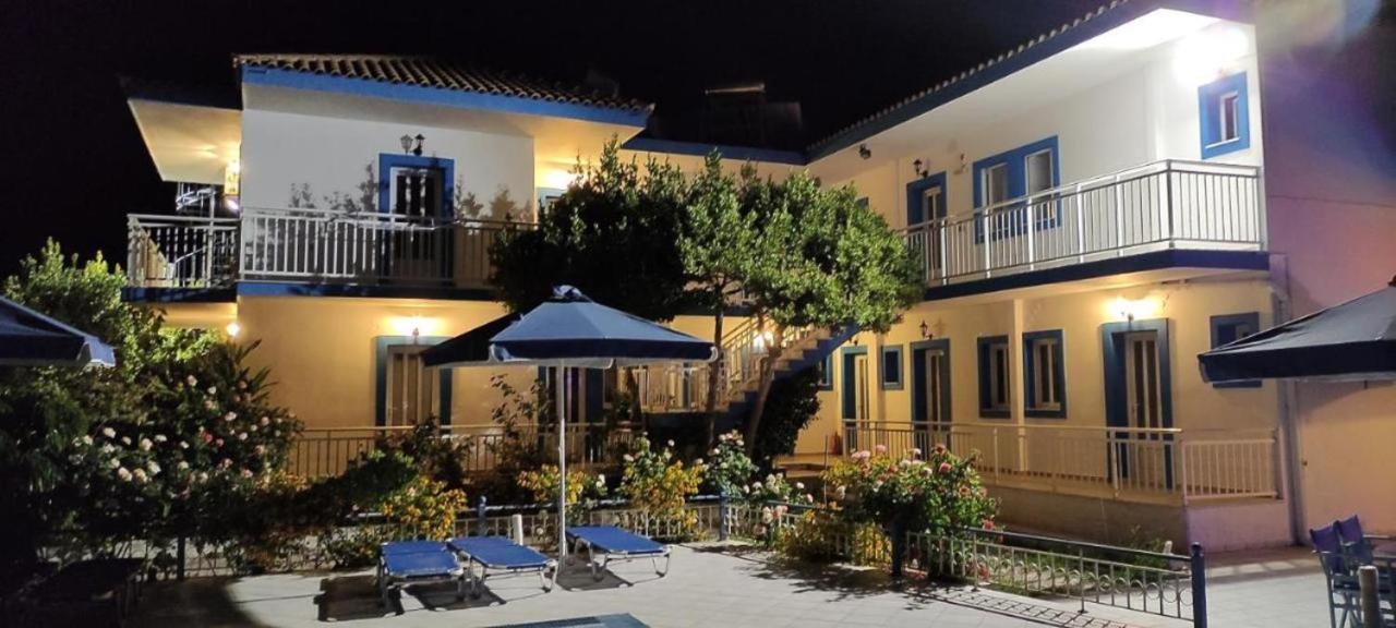 Blue White Apartments - Kefallonia Poolside Retreats Spartia (Kefalonia) Exterior foto