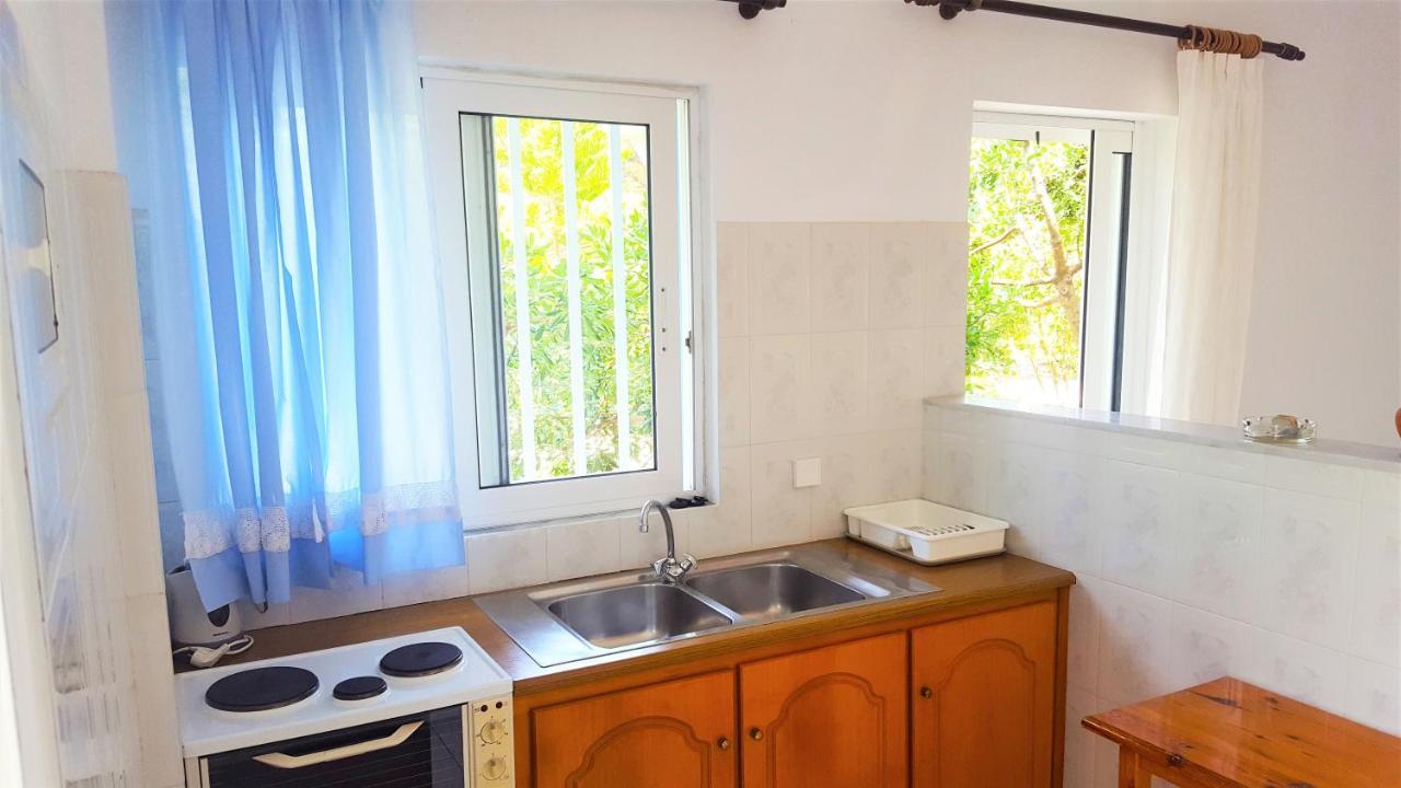 Blue White Apartments - Kefallonia Poolside Retreats Spartia (Kefalonia) Exterior foto