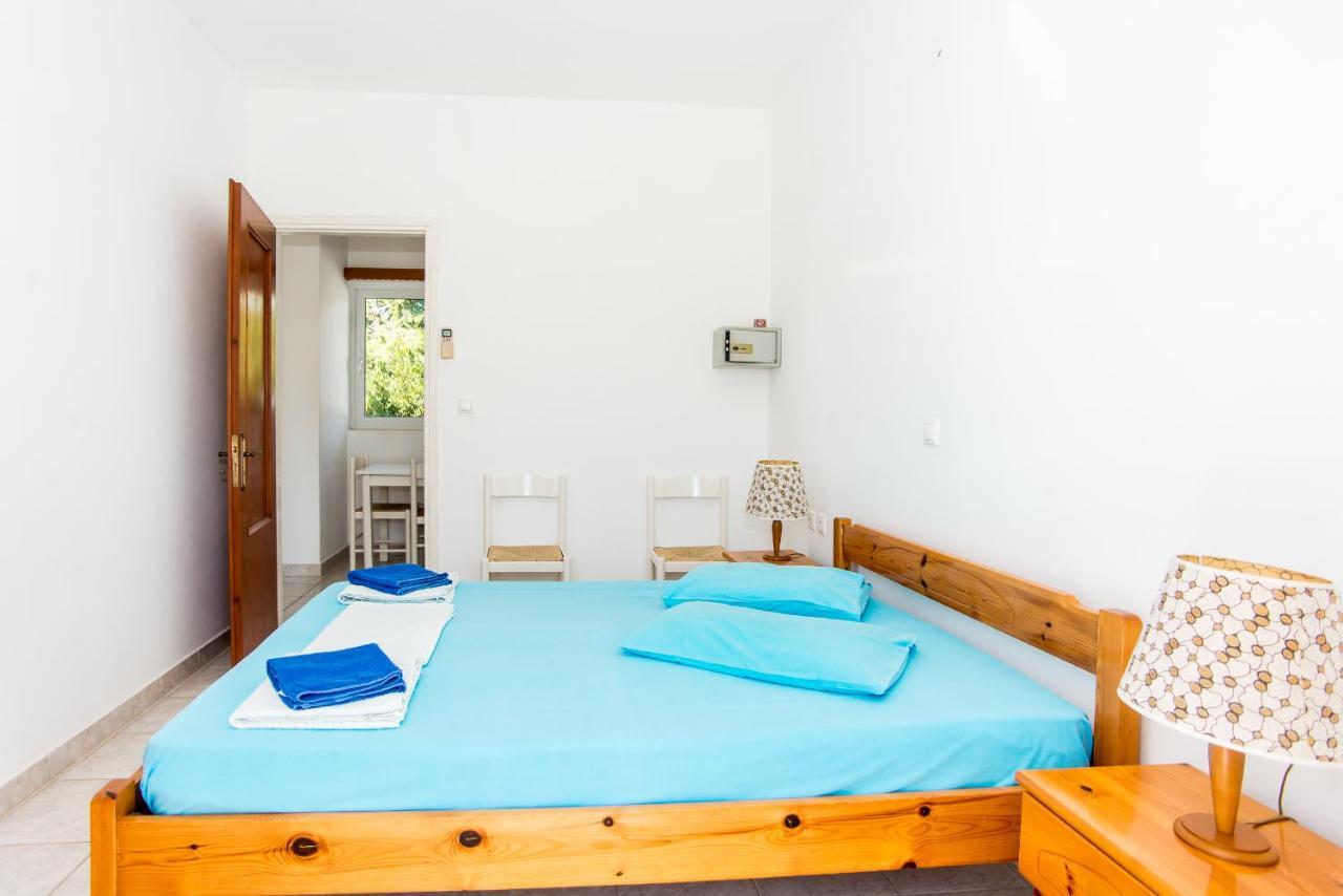 Blue White Apartments - Kefallonia Poolside Retreats Spartia (Kefalonia) Exterior foto