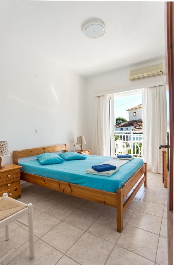 Blue White Apartments - Kefallonia Poolside Retreats Spartia (Kefalonia) Exterior foto
