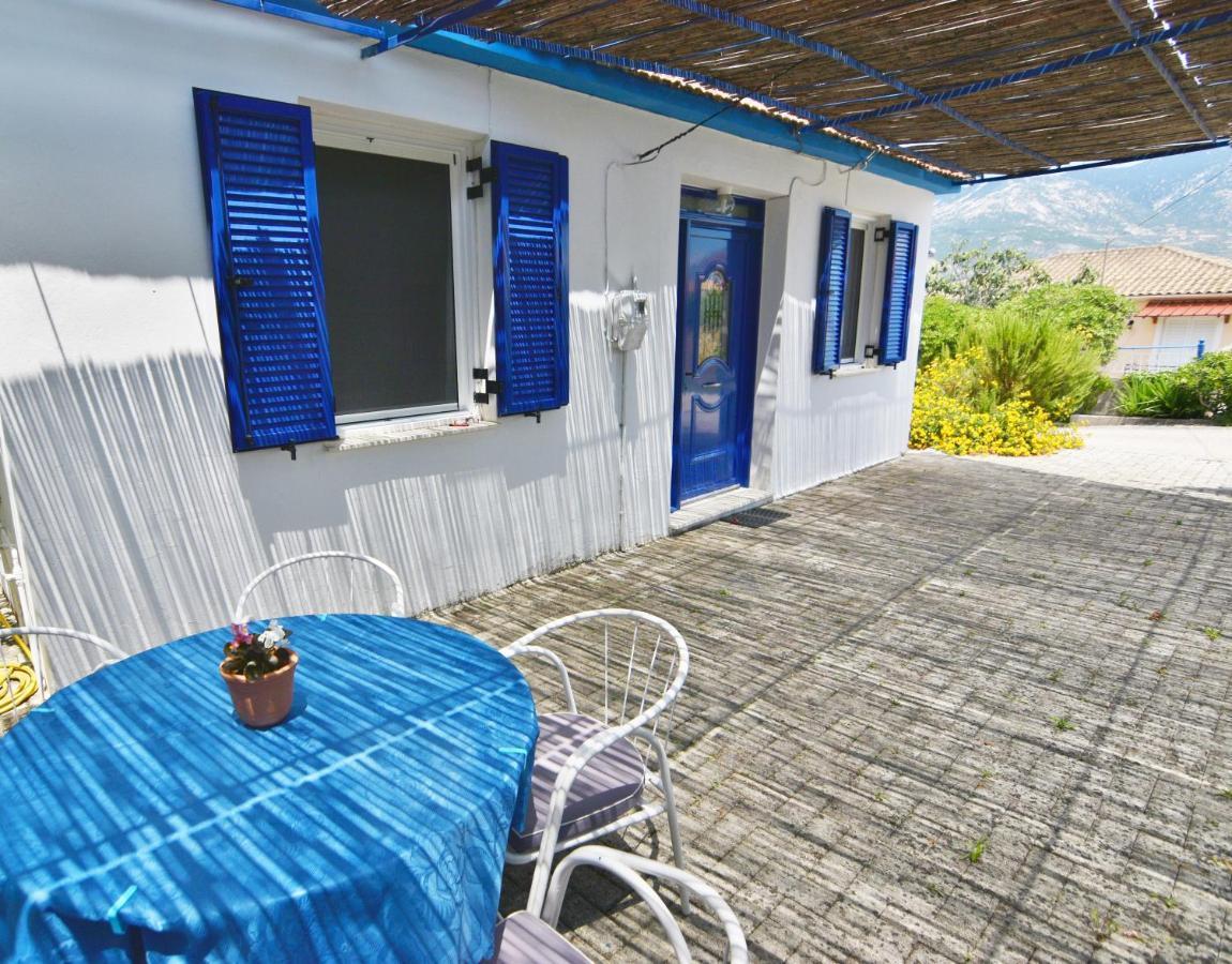 Blue White Apartments - Kefallonia Poolside Retreats Spartia (Kefalonia) Exterior foto