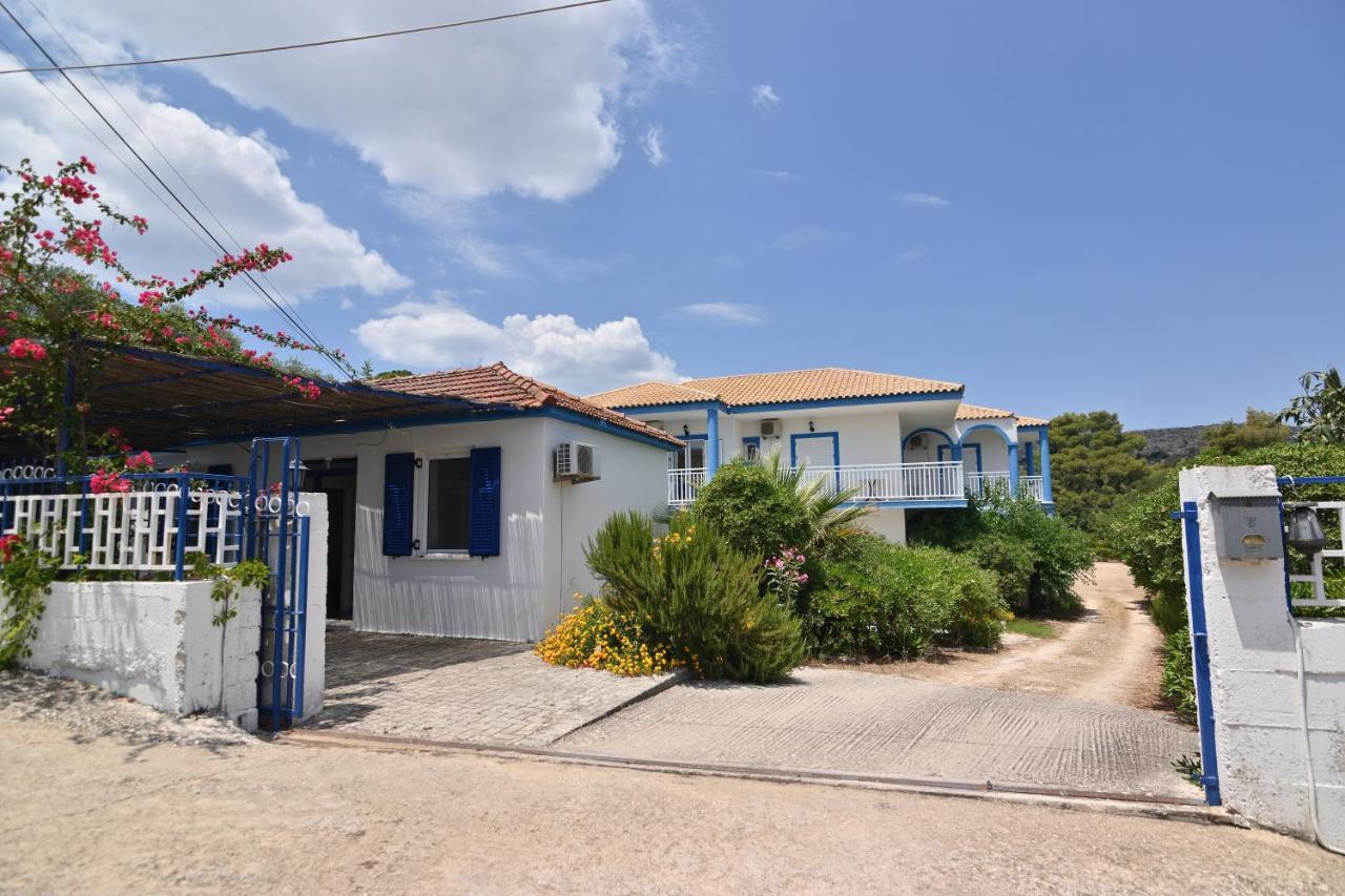 Blue White Apartments - Kefallonia Poolside Retreats Spartia (Kefalonia) Exterior foto