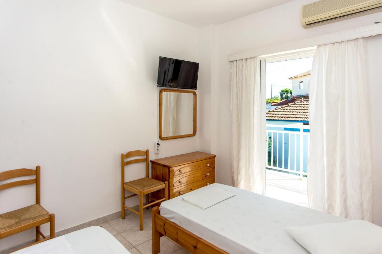 Blue White Apartments - Kefallonia Poolside Retreats Spartia (Kefalonia) Exterior foto