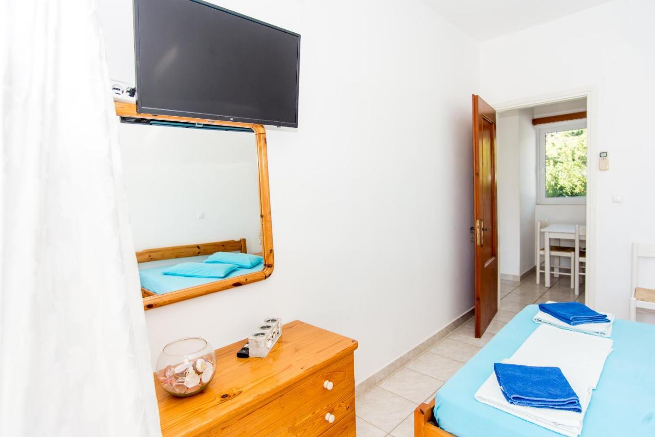Blue White Apartments - Kefallonia Poolside Retreats Spartia (Kefalonia) Exterior foto