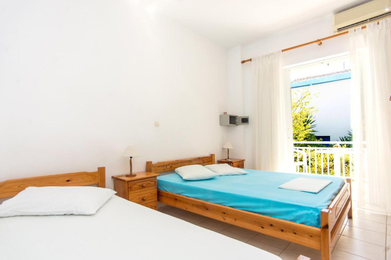 Blue White Apartments - Kefallonia Poolside Retreats Spartia (Kefalonia) Exterior foto