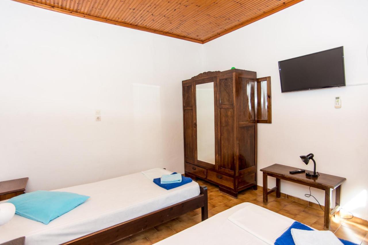 Blue White Apartments - Kefallonia Poolside Retreats Spartia (Kefalonia) Exterior foto
